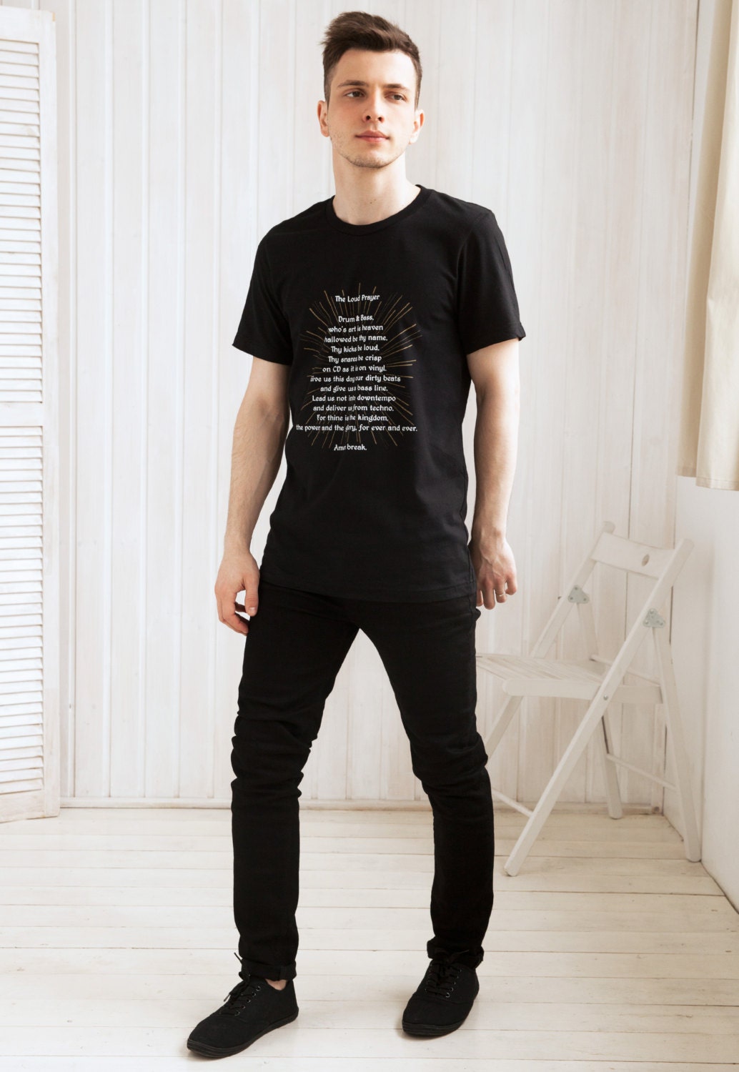 Drum and Bass Prayer T Shirt - Junglist Jungle Massive UK Garage Synthesizer Bass Synth Festival DJ Music Producer Mens Screen Printed Tee