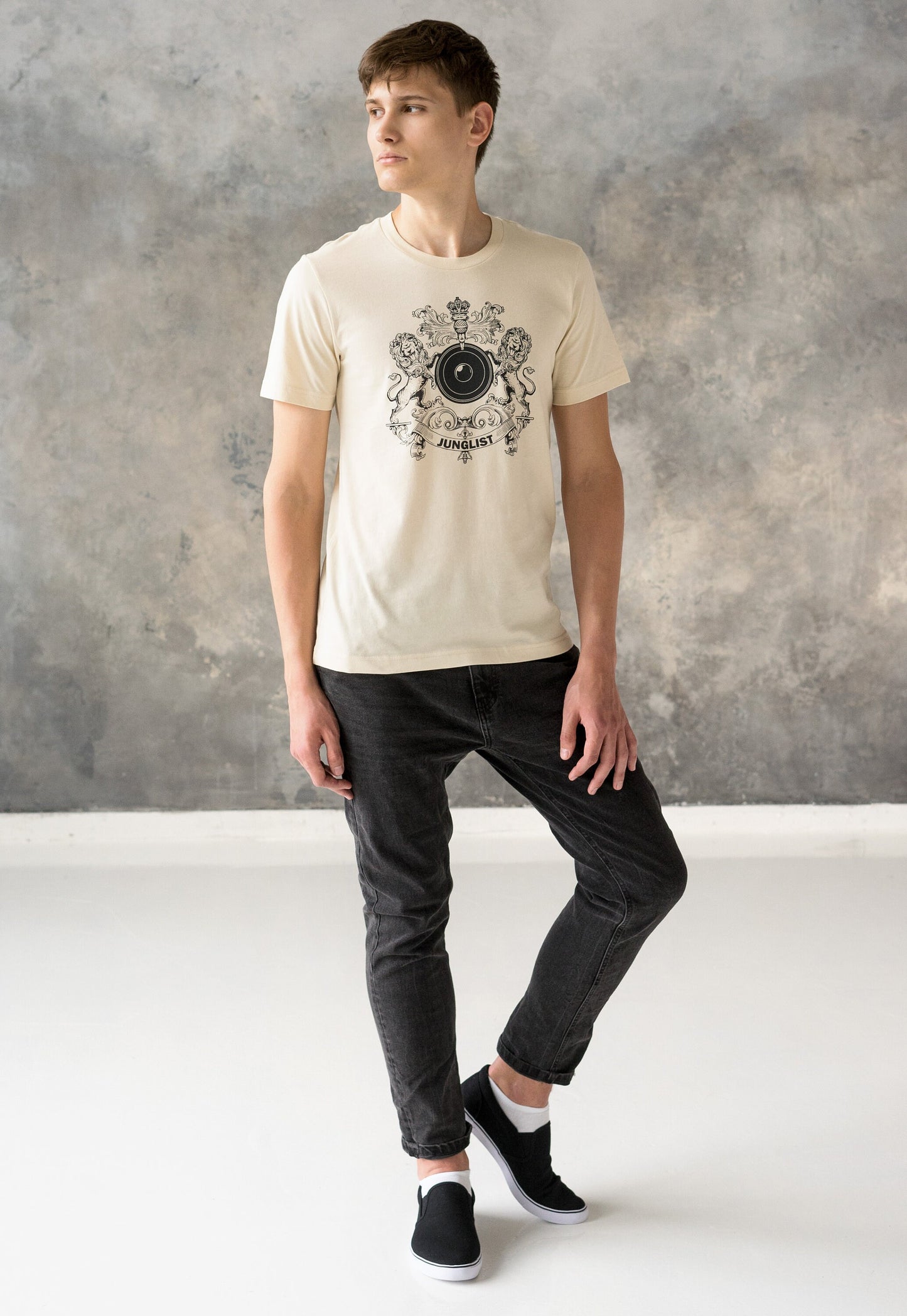 Junglist Coat Of Arms T Shirt - Jungle Massive Crest Lion Heraldry Drum and Bass DJ & Bass Synth Music Producer Festival Graphic Printed Tee