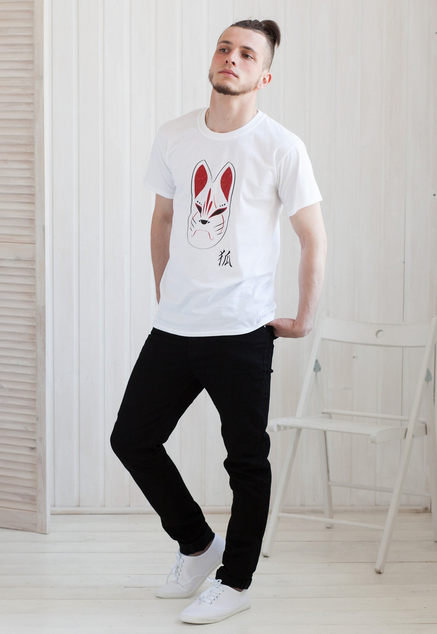 Japanese T Shirt – Kitsune Fox Mask Inari Japan Tokyo Anime Manga Kawaii Harajuku Fashion Cosplay Comicon Kanji Calligraphy Printed Tee Top