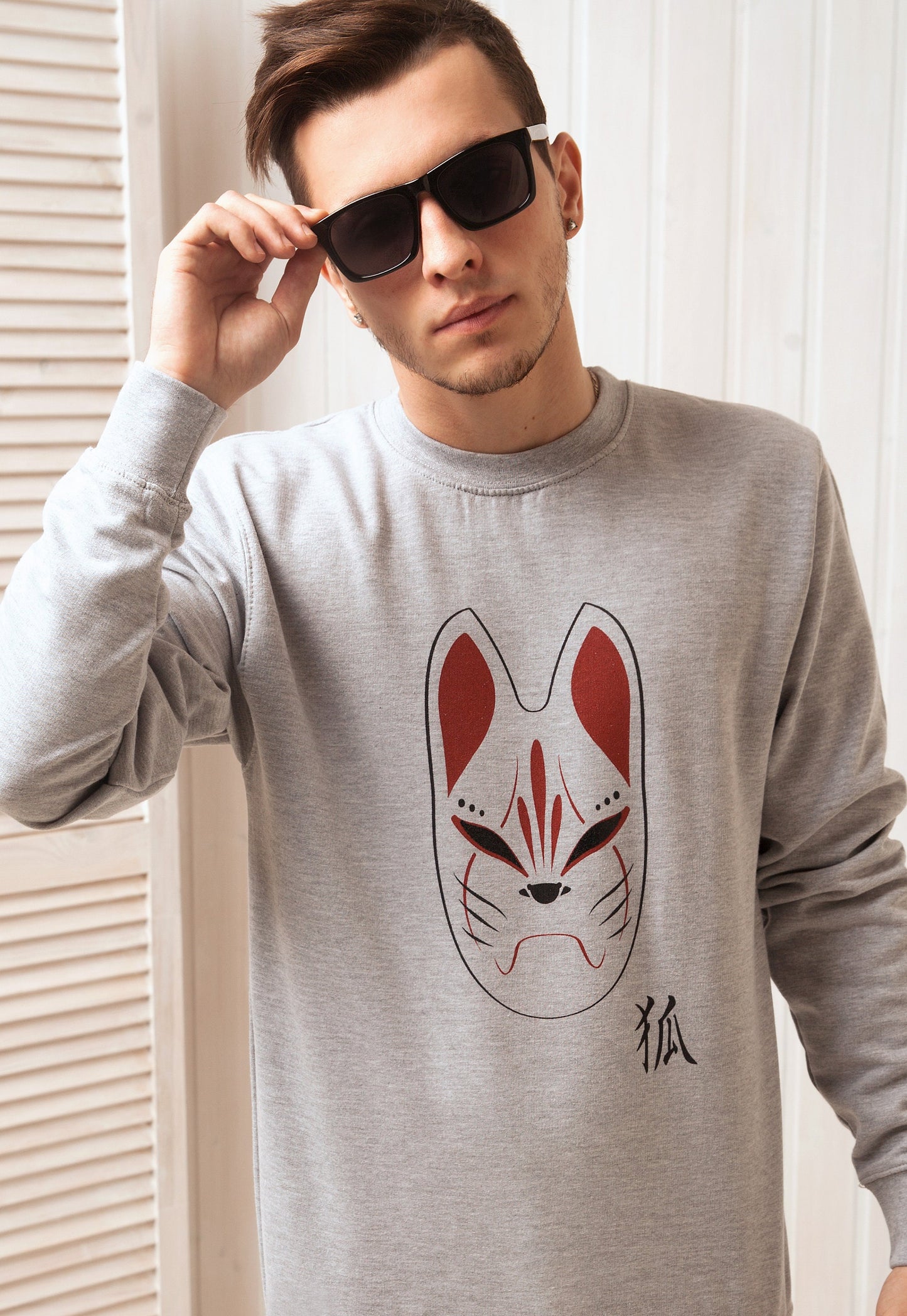 Japanese Sweatshirt – Kitsune Fox Mask – Kitsunemen Calligraphy Kanji Inari Japan Anime Manga Kawaii Graphic Printed Pullover Sweater Jumper