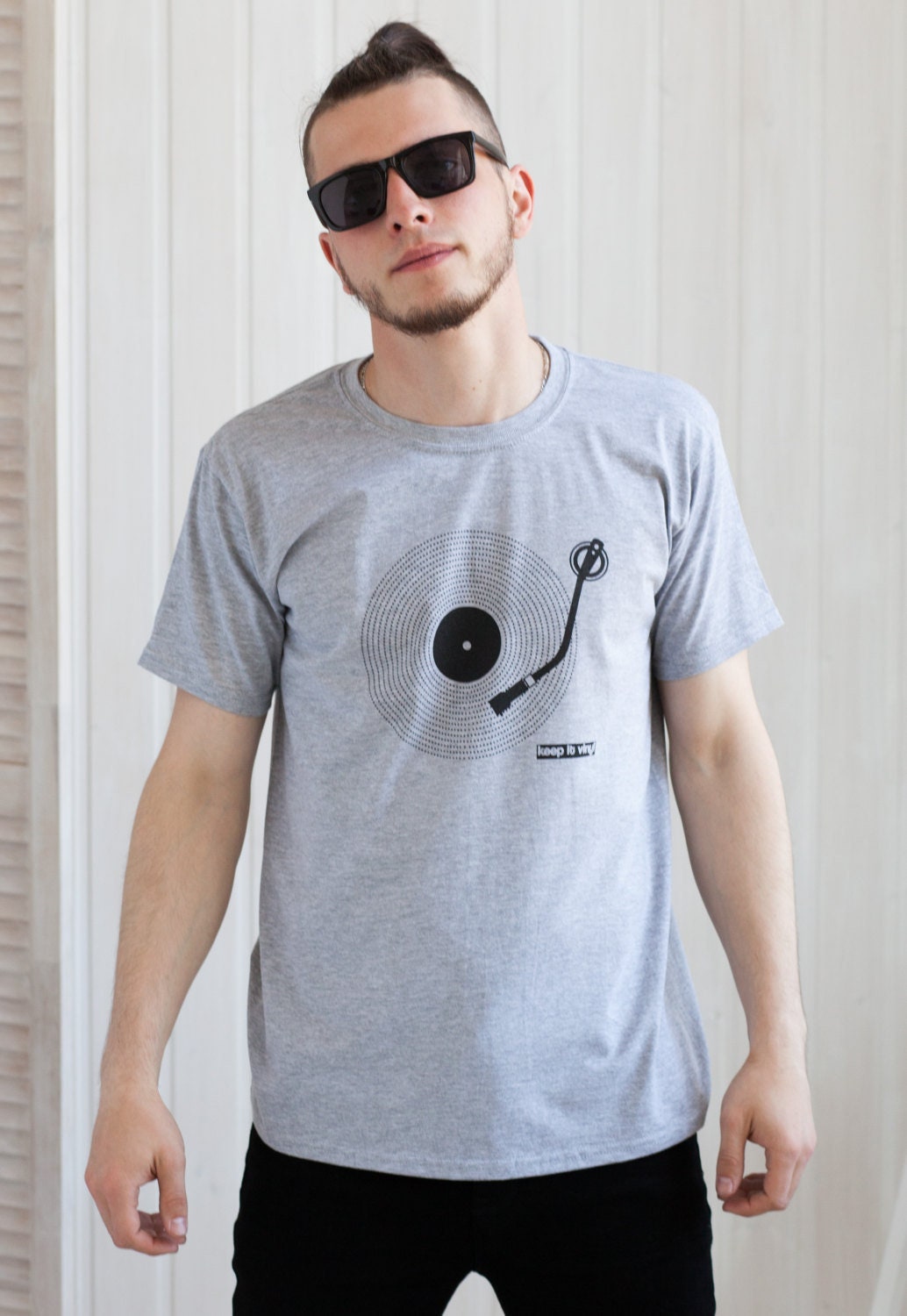 Keep It Vinyl T Shirt - Minimalist DJ Deck Turntable LP Vinyl Record Player Music Festival EDM Old School Retro Mens Womens Printed Tee Top