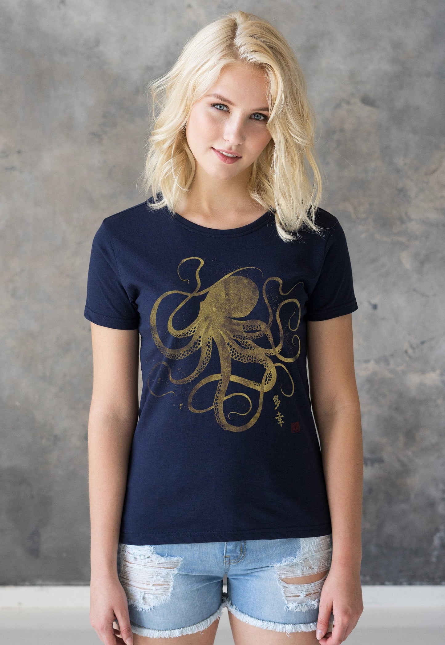 Octopus Japanese Calligraphy T Shirt Gyotaku Traditional Art Writing Ukiyo-e Japan Kawaii Gold Print Yoga Womens Girls Printed Tee T-Shirt