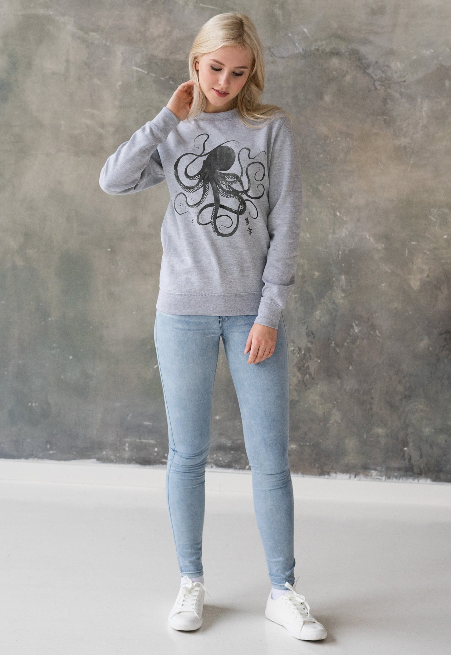 Octopus Japanese Calligraphy Sweatshirt Gyotaku Traditional Ukiyo-e Japan Kanji Anime Manga Kyoto Aesthetic Printed Womens Mens Jumper Top