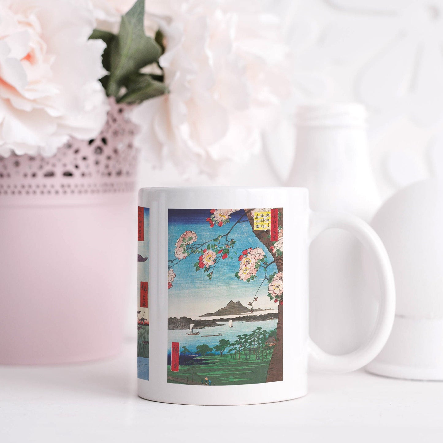 Japanese Ukiyo-e Art Mug Cup with a Box Boxed Woodblock Print Hiroshige Landscape Flowers Cranes Iris Sakura Beautiful Kawaii Japan Gift