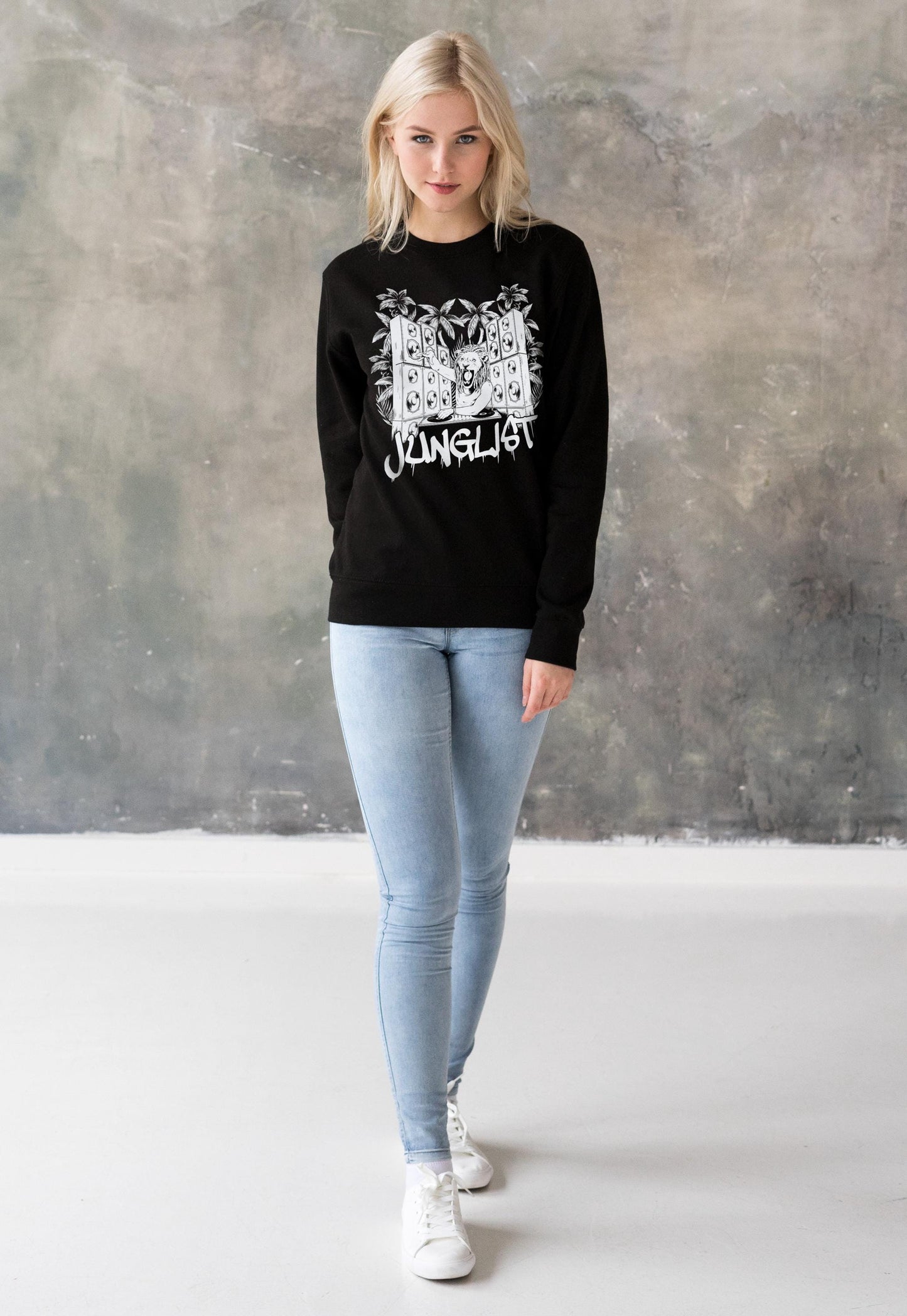 Junglist Lion DJ Sweatshirt Jungle Massive Drum and Bass DJ Synth Dreads Dreadlocks Music Producer Synthesizer Sweater Pullover Jumper Top