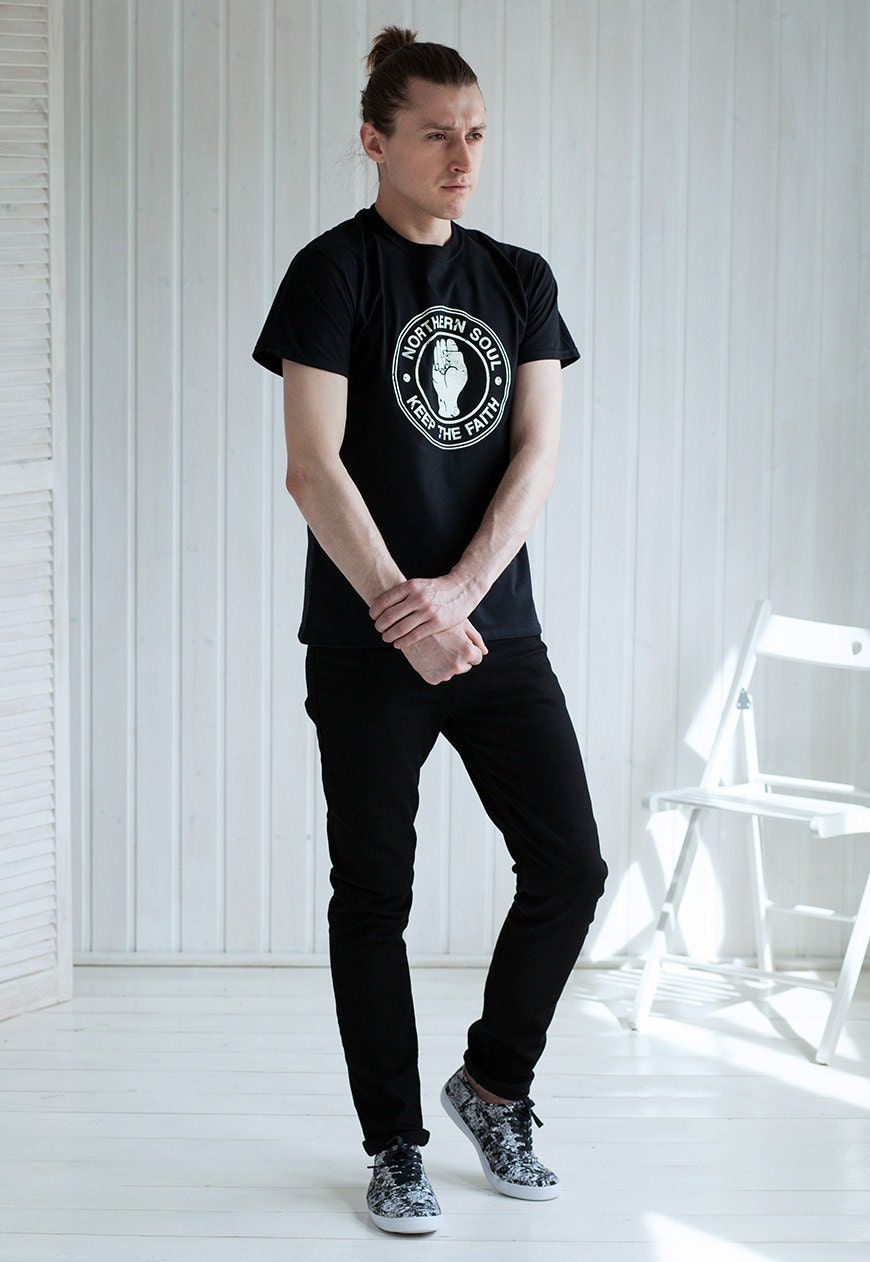 Northern Soul T Shirt Keep The Faith Fist Logo Distressed Retro Mod Mods Soul 60s 70s Vintage Style Mens Womens Graphic Printed Tee T-Shirt