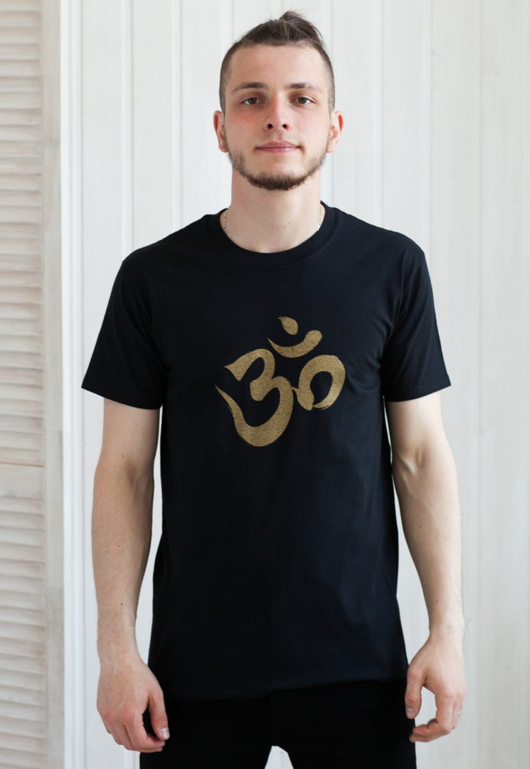 Om Ohm Aum T Shirt - Yoga Buddhism Meditation Hinduism Hindu Buddhist Sanskrit Calligraphy Lotus Mandala Hamza Hamsa Mens Womens Printed Tee