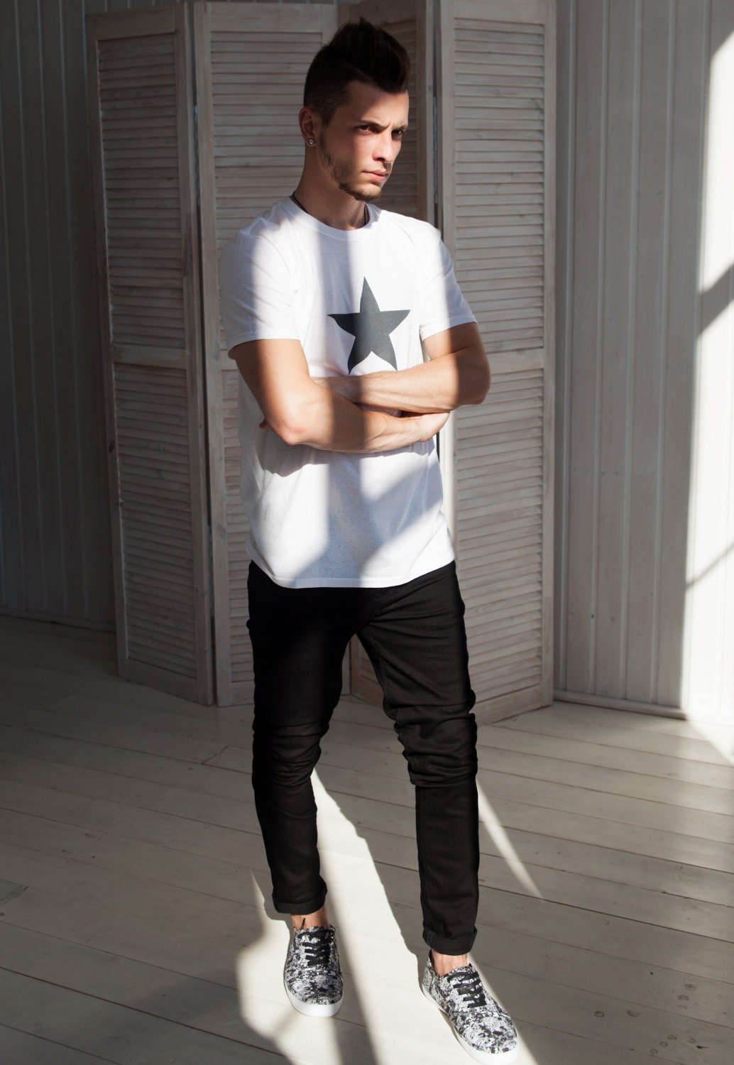 Star T Shirt - Minimalist Abstract Geometric Streetwear Skater Fashion Retro 80s 90s Graphic Design Mens Womens Screen Printed Tee T-Shirt