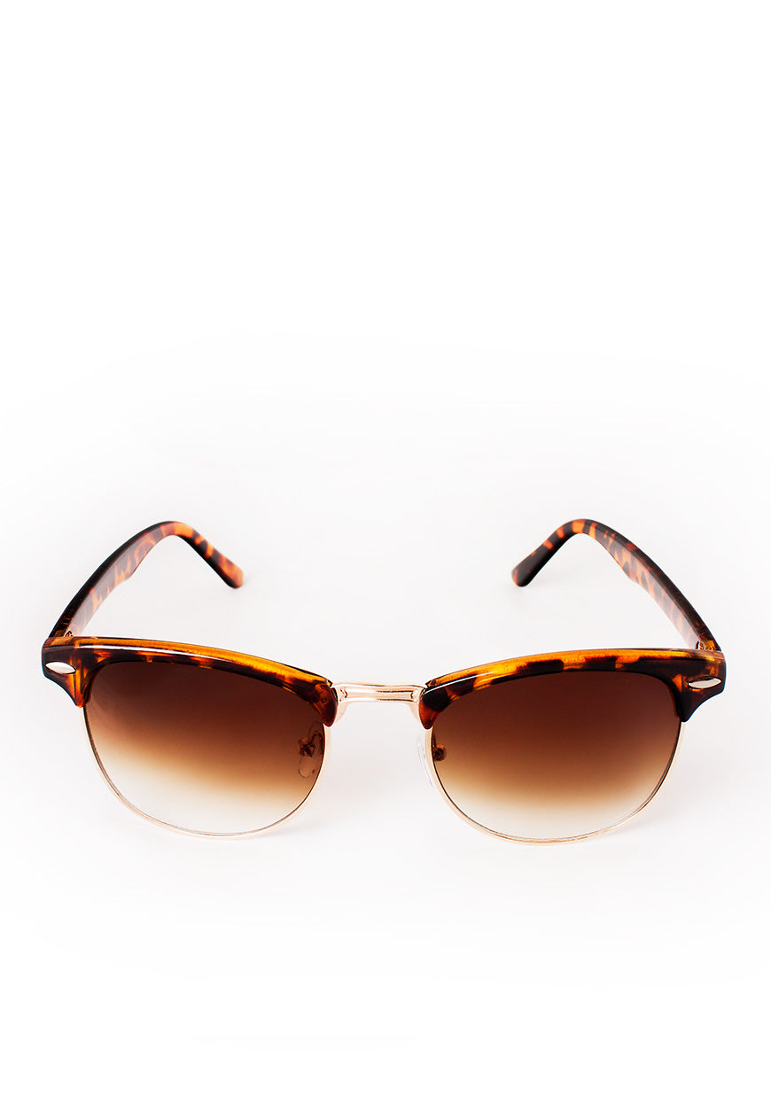 Retro Tortoise Shell Sunglasses with Gradient Lenses