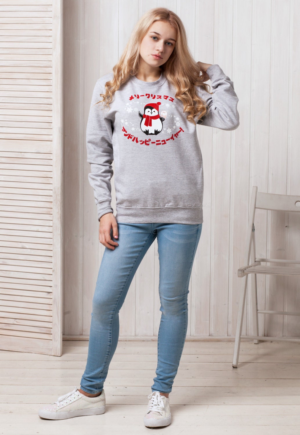 Japanese Christmas Sweatshirt Kawaii Penguin Japan Anime Manga Holiday Xmas Printed Mens Womens Aesthetic Jumper Long Sleeve Top Cute Gift