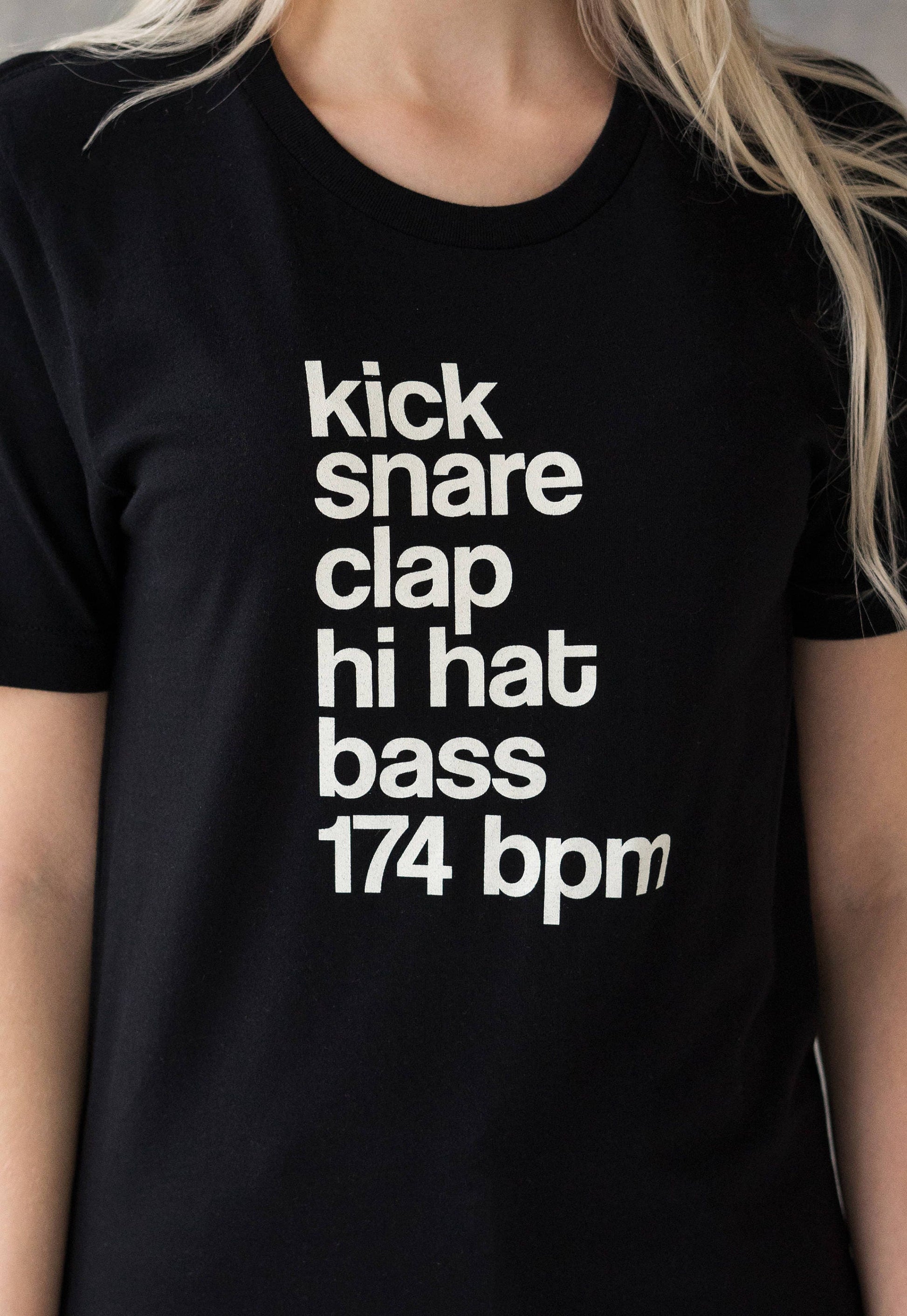 DJ T Shirt Kick Snare 174 BPM Synthesizer Drum and Bass Synth Music Neurofunk Junglist Jungle Music Womens Mens Printed Tee T-Shirt