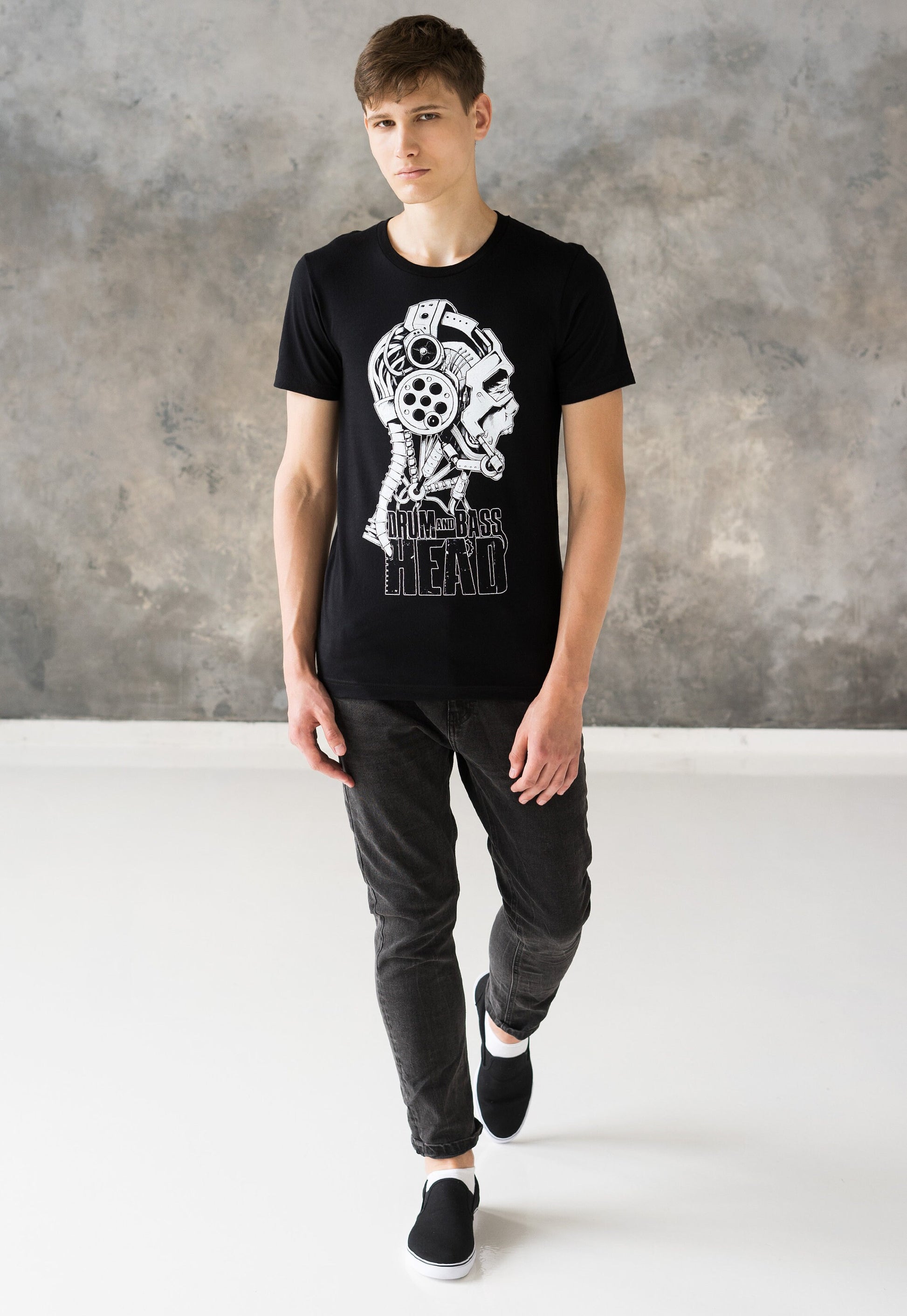 Drum and Bass Head T Shirt - Robot DJ Synthesizer & Bass Neurofunk Jungle Massive Producer Junglist Dubstep Mens Womens Graphic Printed Tee