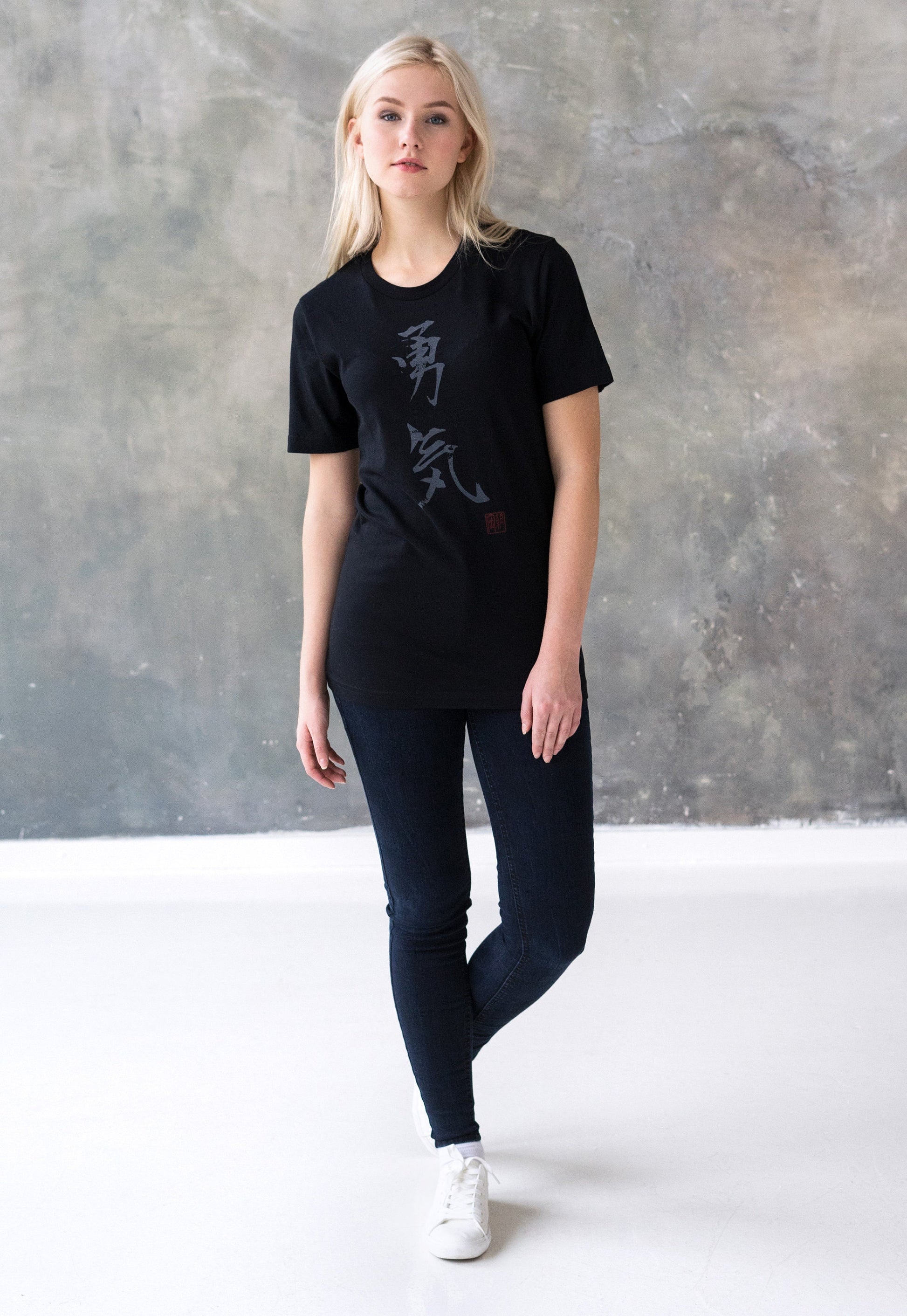 Japanese T Shirt – Courage Japan Calligraphy Text Writing Kanji Anime Manga Tokyo Martial Arts Kawaii Womens Mens Screen Printed Tee T-Shirt