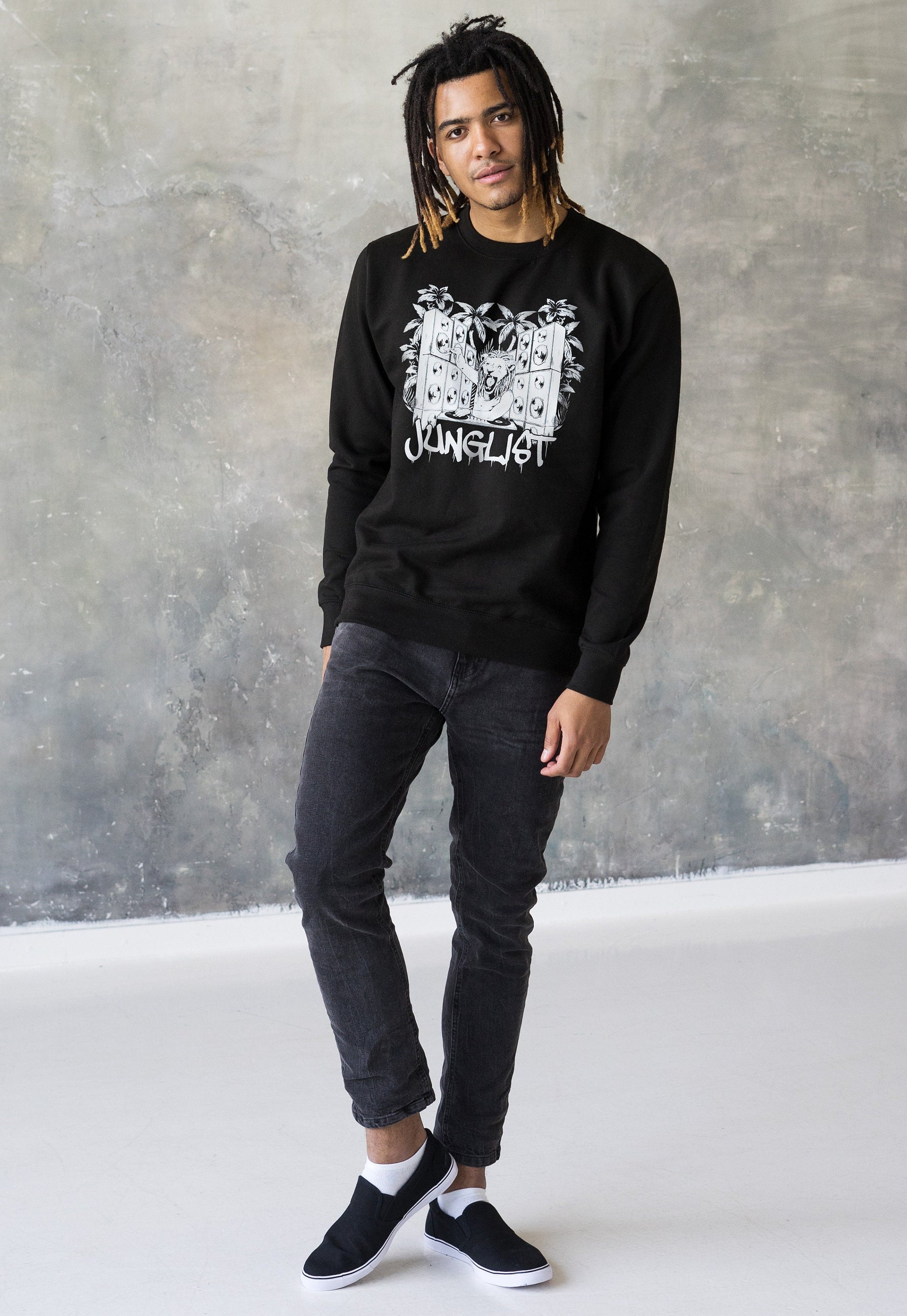 Junglist Lion DJ Sweatshirt Jungle Massive Drum and Bass DJ Synth Dreads Dreadlocks Music Producer Synthesizer Sweater Pullover Jumper Top