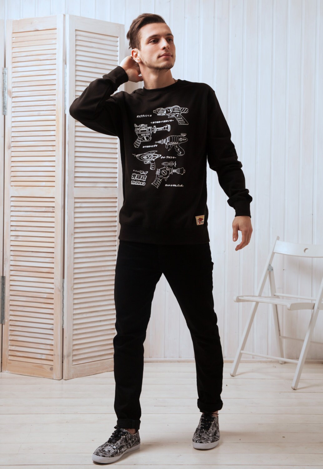Japanese Sweatshirt Jumper - Ray Guns Printed Shirt - Blaster Phaser Zap Laser Gun Anime Manga Comics Retro Kawaii Printed Long Sleeve Top